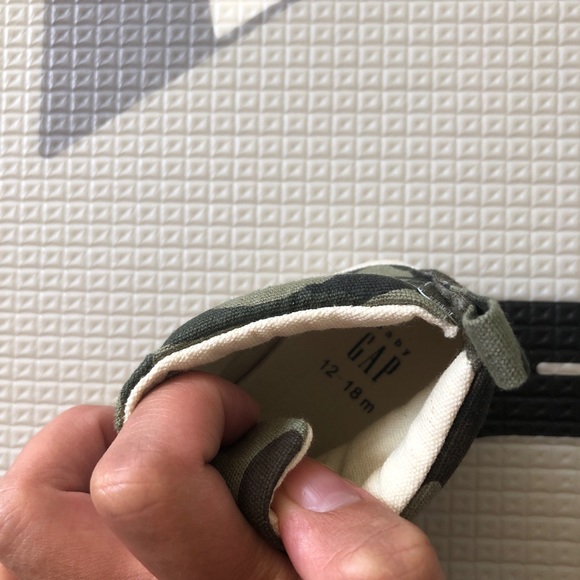 Baby gap toddler shoes - Picture 4 of 4